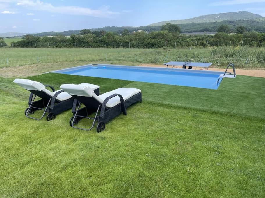 Villa Rians Rians  Luaran gambar